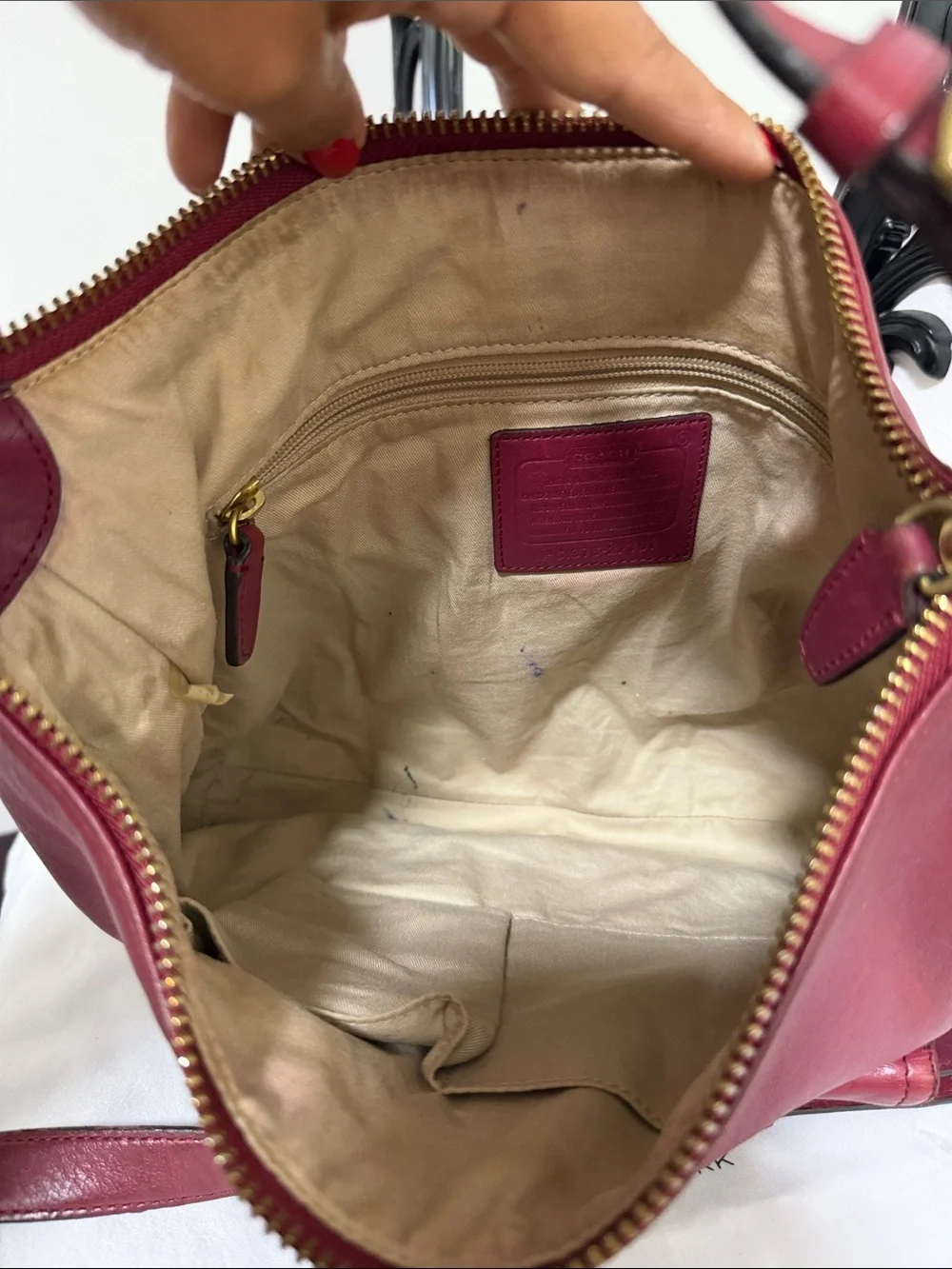 Coach 22381 Burgundy Leather Shoulder Bag with Tassel /long strap🎀